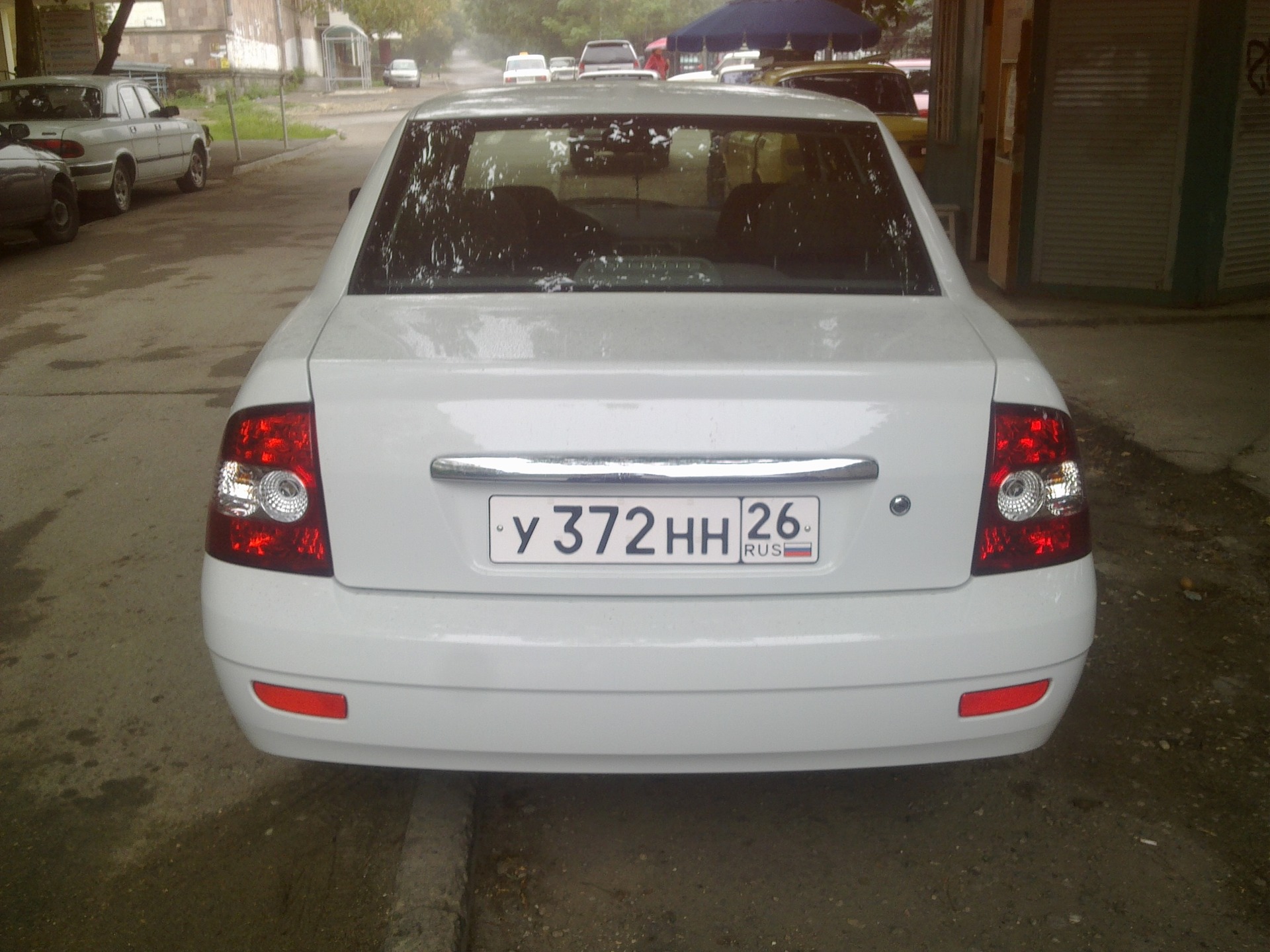 Снятие задних логотипов — Lada Приора седан, 1,6 л, 2010 года | тюнинг ...