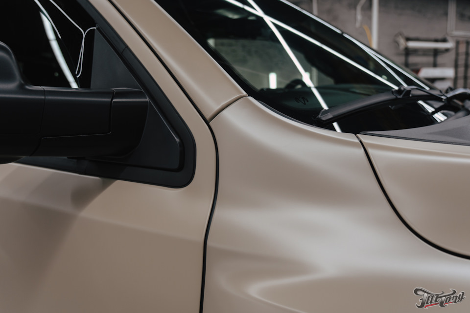 Оклеили лимитированную версию RAM TRX Sand Blast в матовый полиуретан ...