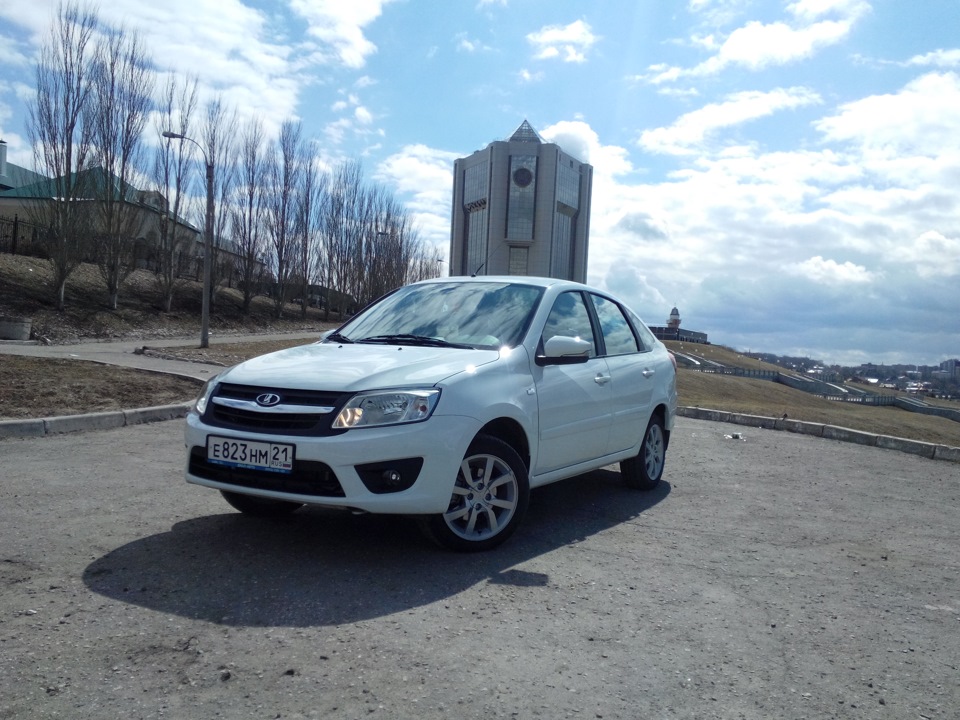 Гранта люкс. Лада Гранта Люкс 2015. Lada Granta Luxe. Лада Гранта Люкс лифтбек 2015 года. Лада Гранта седан 2015 Люкс.