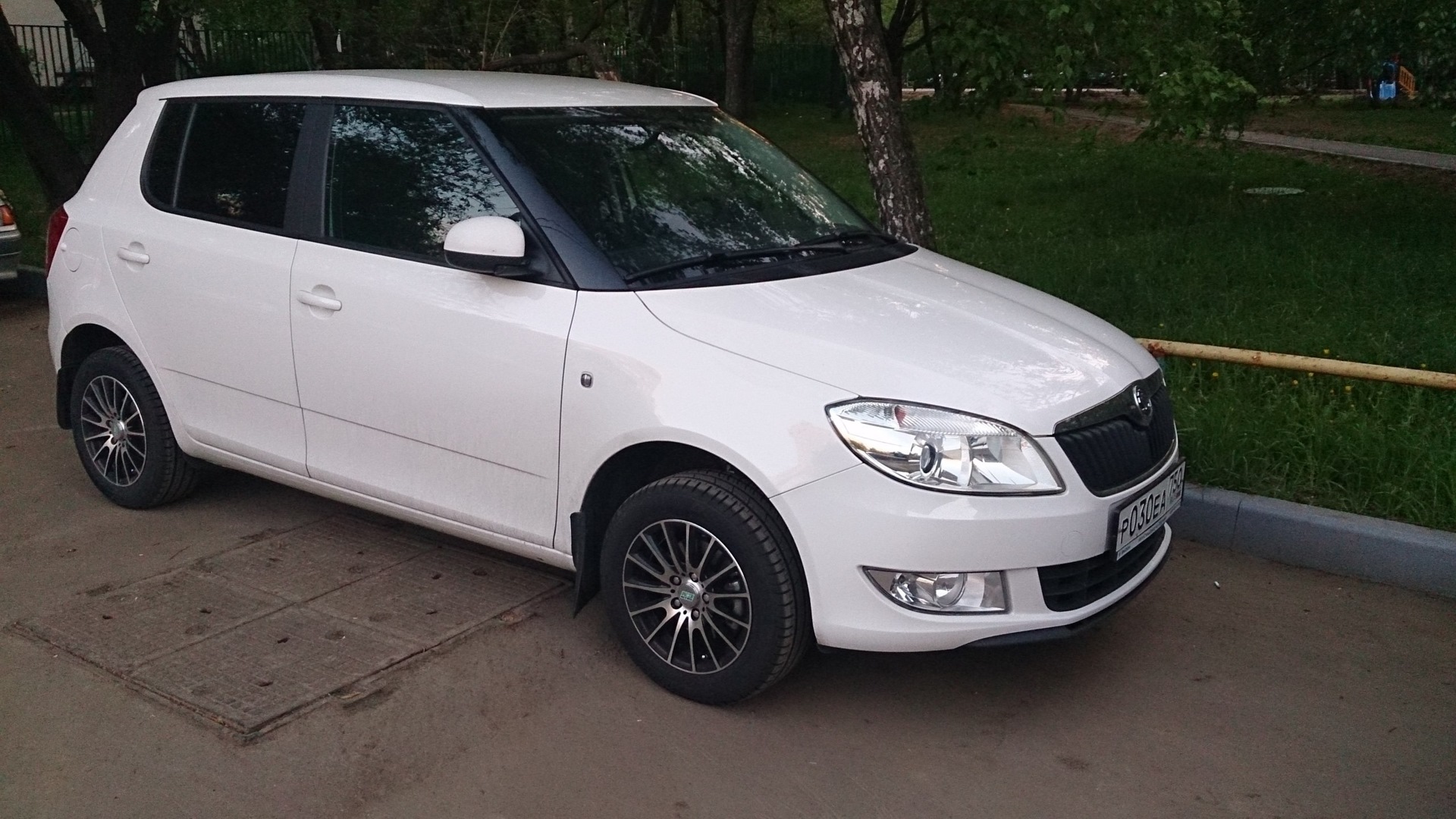 Skoda Fabia Mk2 1.2 бензиновый 2013 | Фаба 3 горшка от вершка) на DRIVE2