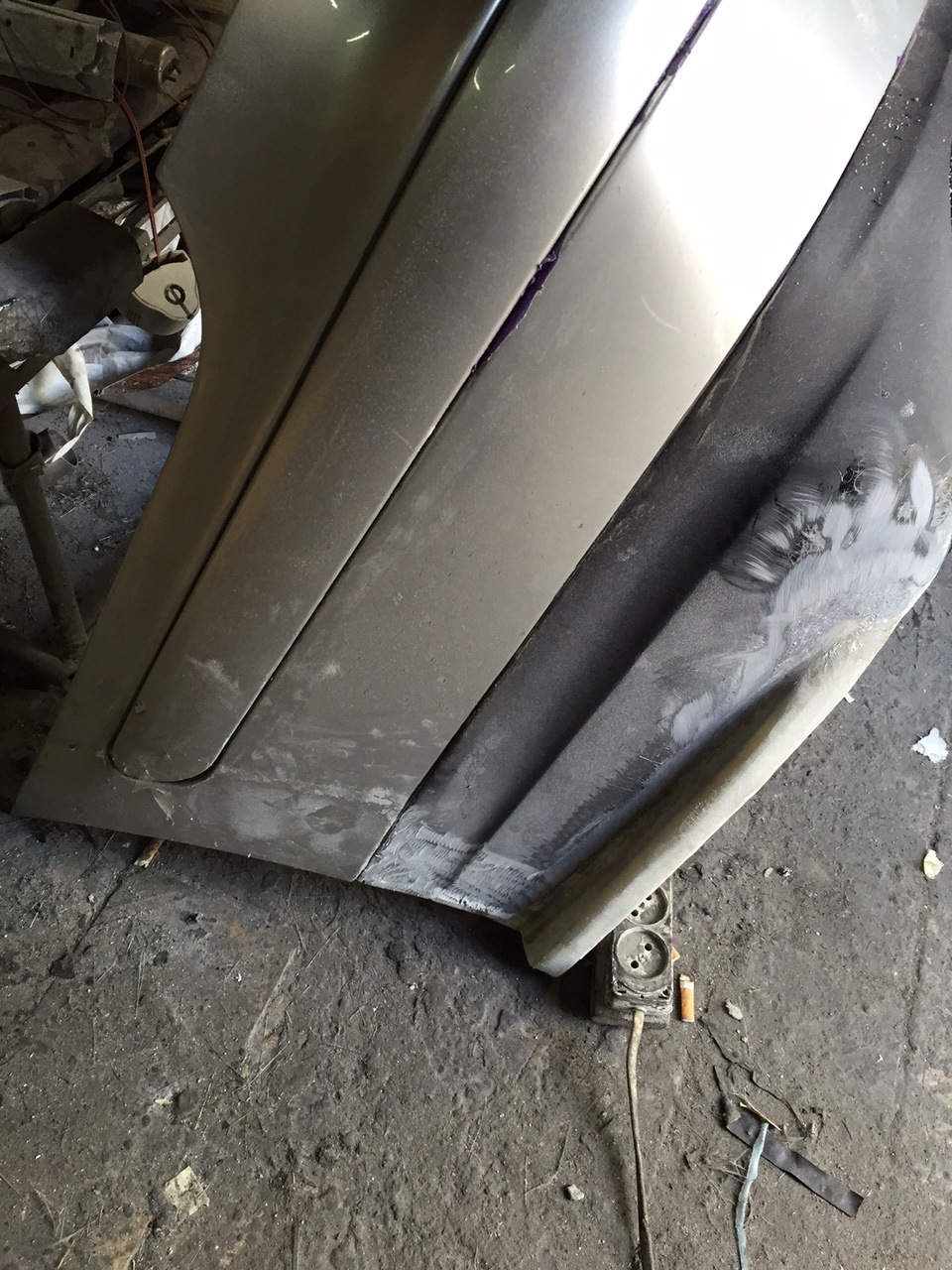 расширение задних арок ч4 — Mercedes-Benz CLK (W208), 2 л, 1996 года ...