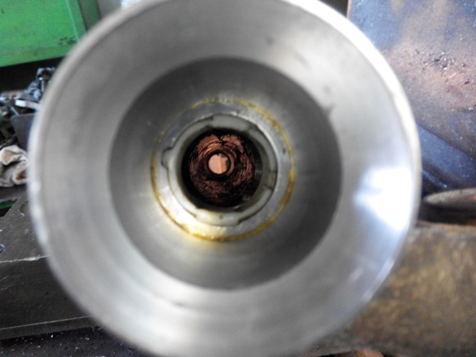 Как поставить втулки. Как поставить втулки. Стопорное кольцо для втулки рулевой рейки ока. Втулка рулевой рейки hyundai elantra md. Втулка шкворня газ-69.