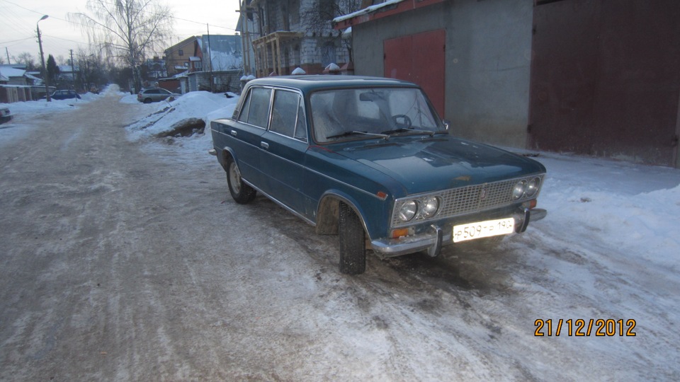 номера 3 тройки. автомобильные номера. машина гоши куценко запорожец. номерные знаки ссср. номера три тройки.