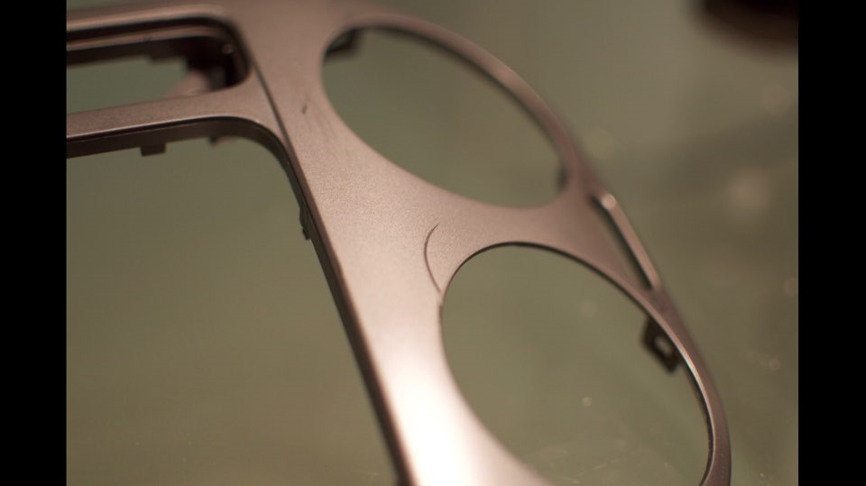 Глубокая царапина, досталась от прежнего владельца. — Volkswagen Tiguan (1G)