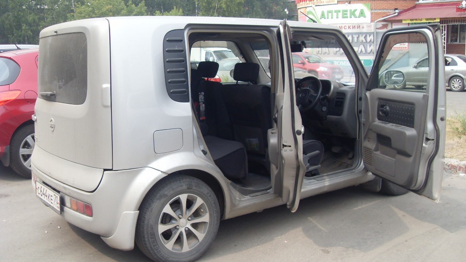 nissan cube салон