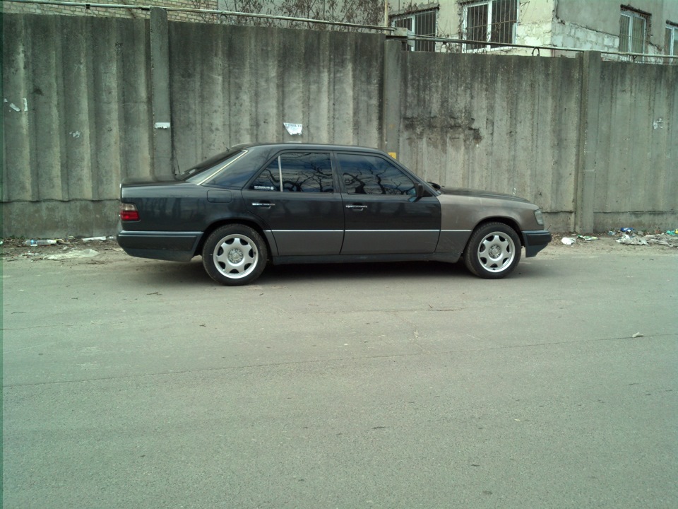 Фото в бортжурнале Mercedes-Benz E-Class (W124)