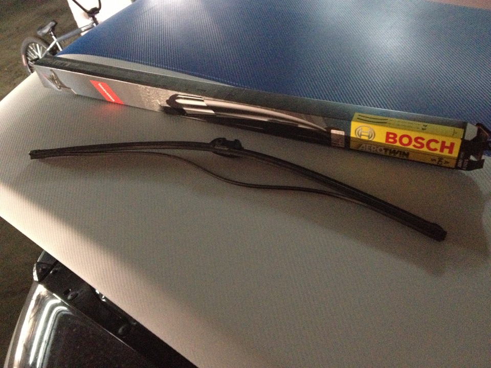 Замена щеток стеклоомыватель! — Volkswagen Touareg (1G), 3 л, 2009 года ...