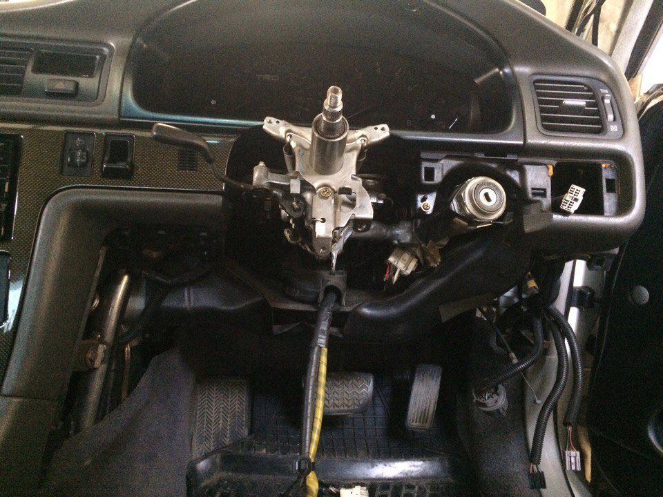 По ком стучит колонка рулевая? — Toyota Chaser (100), 2 л., 1996 года ...