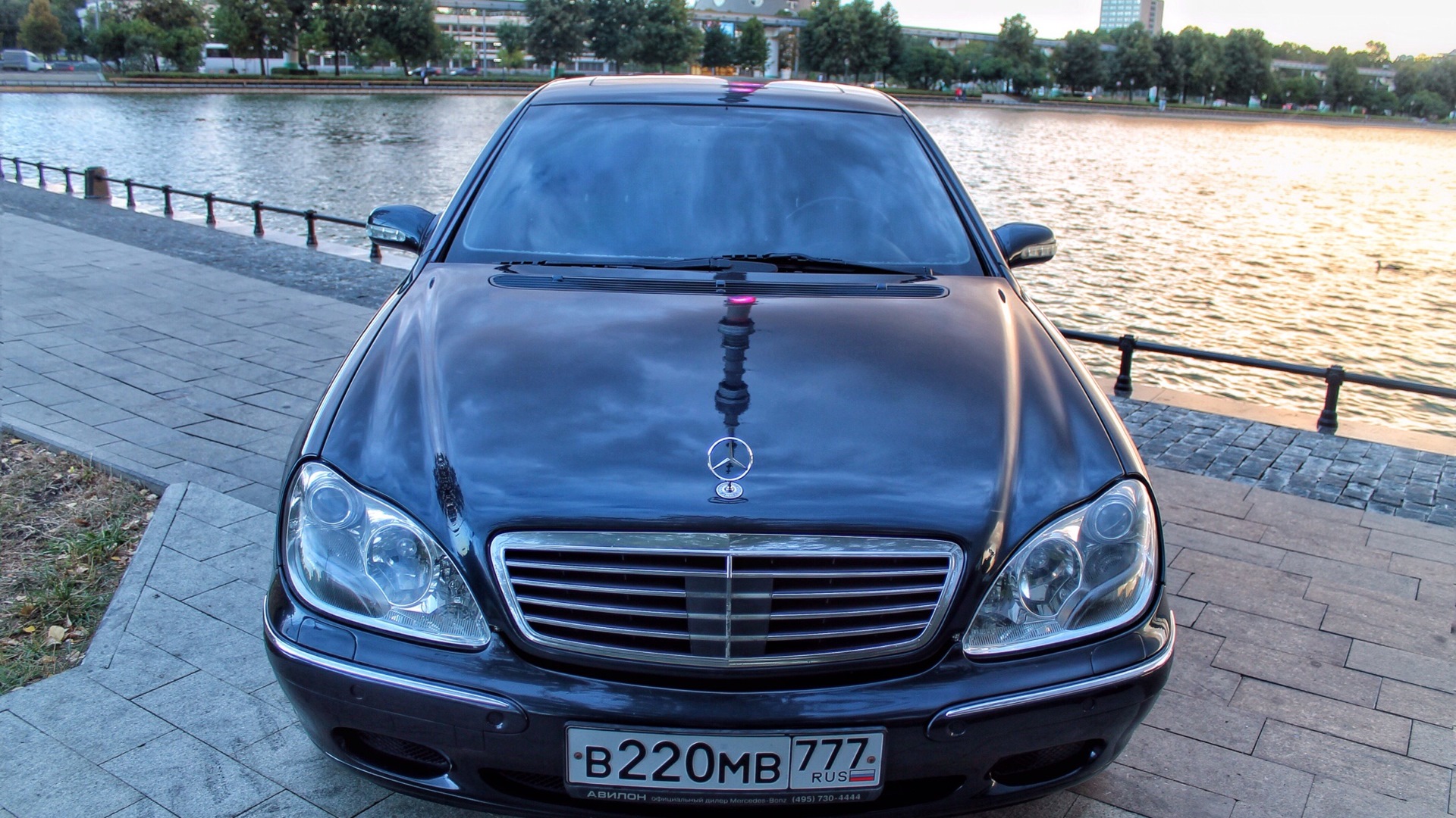 Mercedes-Benz S-Class (W220) 4.3 бензиновый 1999 | Тот самый Long на DRIVE2