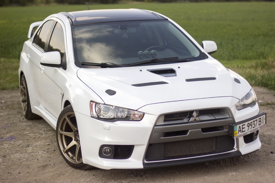 Mitsubishi Lancer 10 Р±РµР»С‹Р№