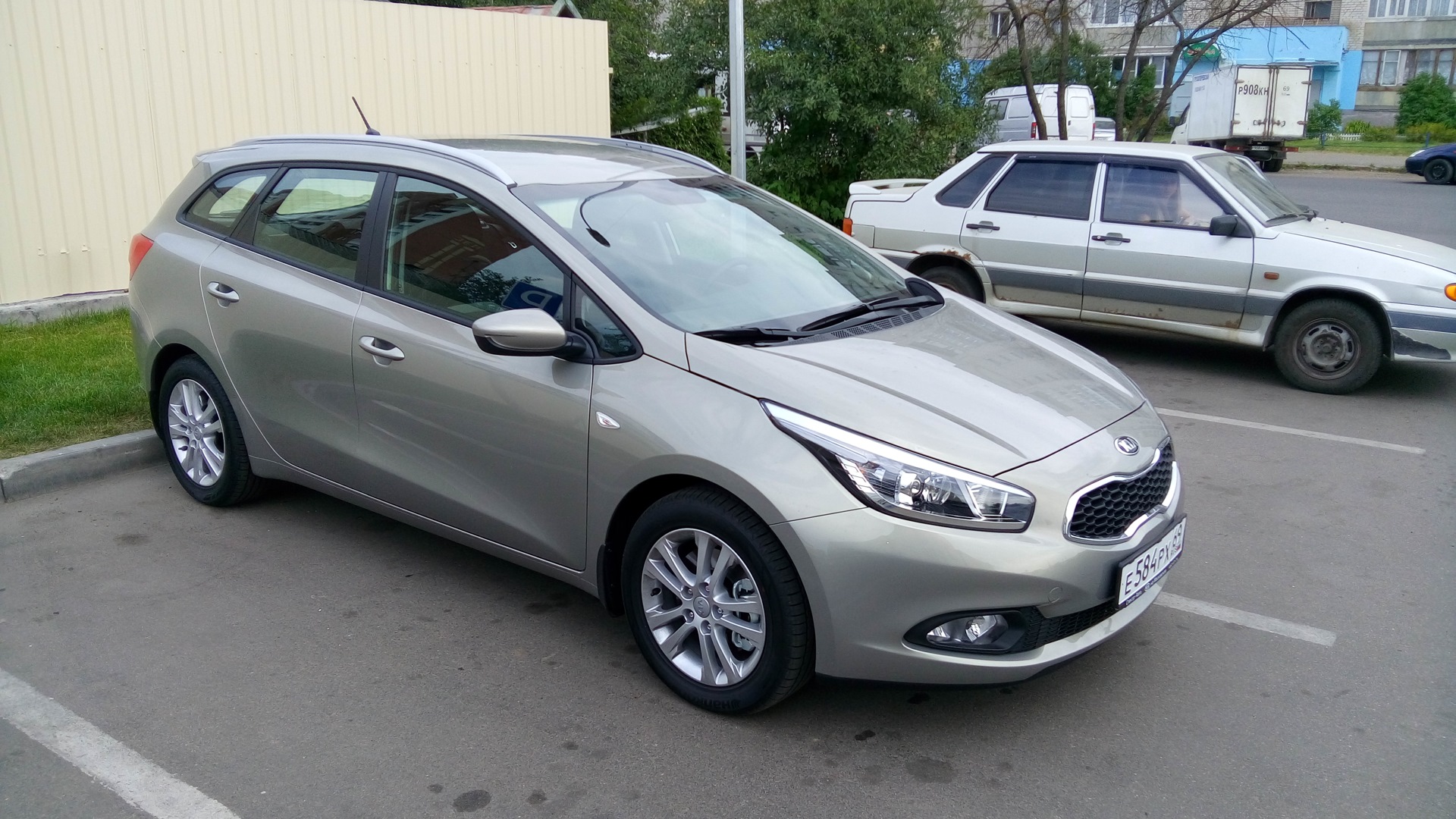 Kia Ceed JD 2013 Sirius Silver