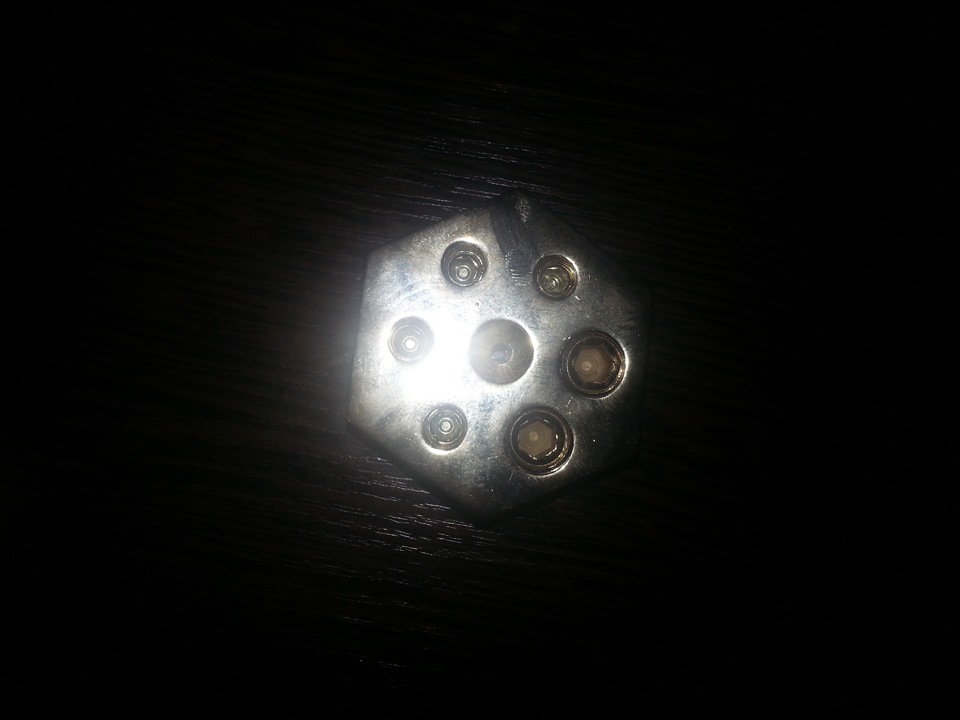 Внимание всем очень срочно, как подключить дистрибьютор питания kicx ...