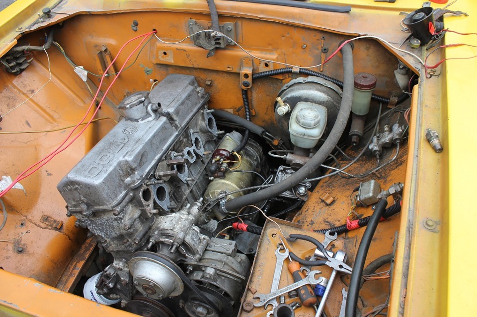 Двигатель автомобиля москвич