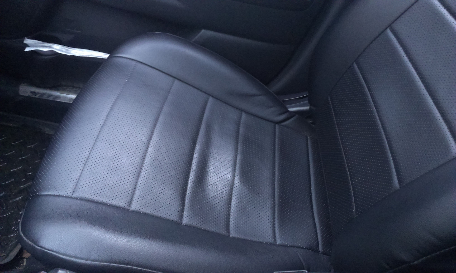 чехлы лада веста ромб.