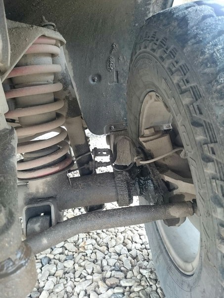 Похоже пора менять шкворня. — УАЗ Patriot, 2,7 л, 2013 года | поломка ...