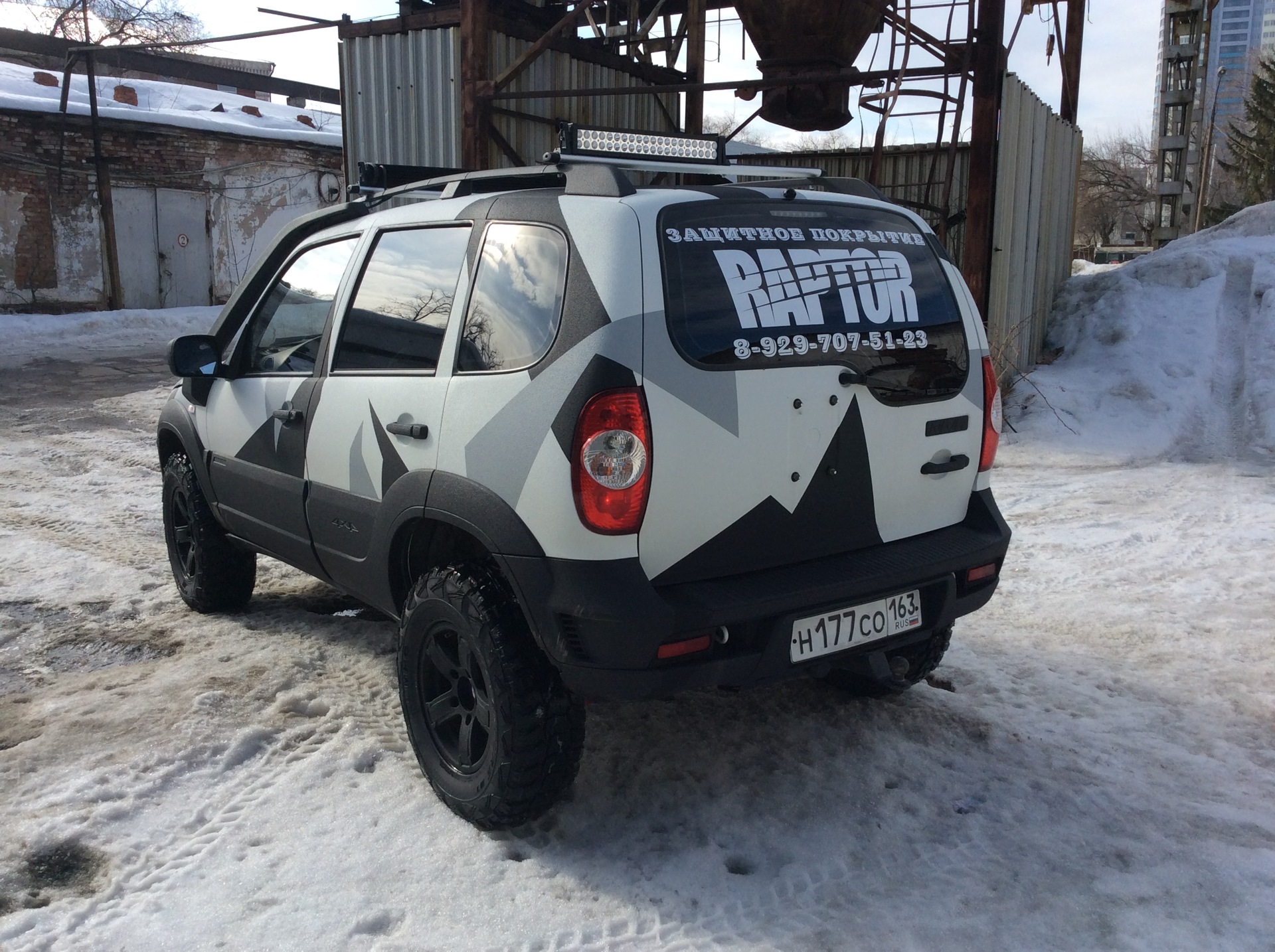 Chevrolet Niva Раптор камуфляж