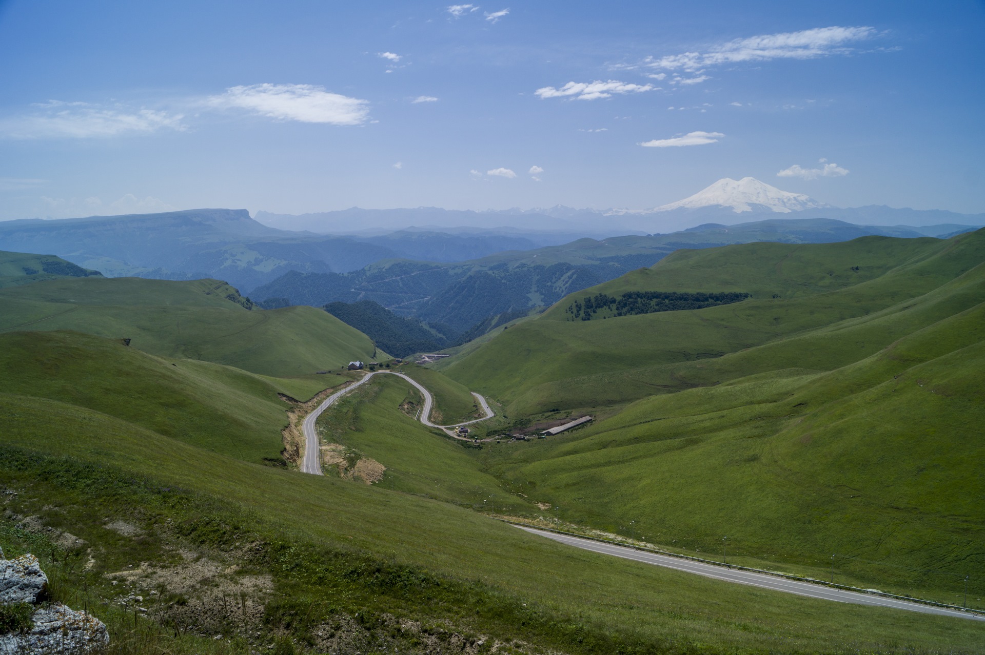 Джылы суу. Кабардино-Балкария Джылы Суу. Джылы-Суу фото. Дорога от Краснодара до Джылы Суу. Джылы Суу дорога май.