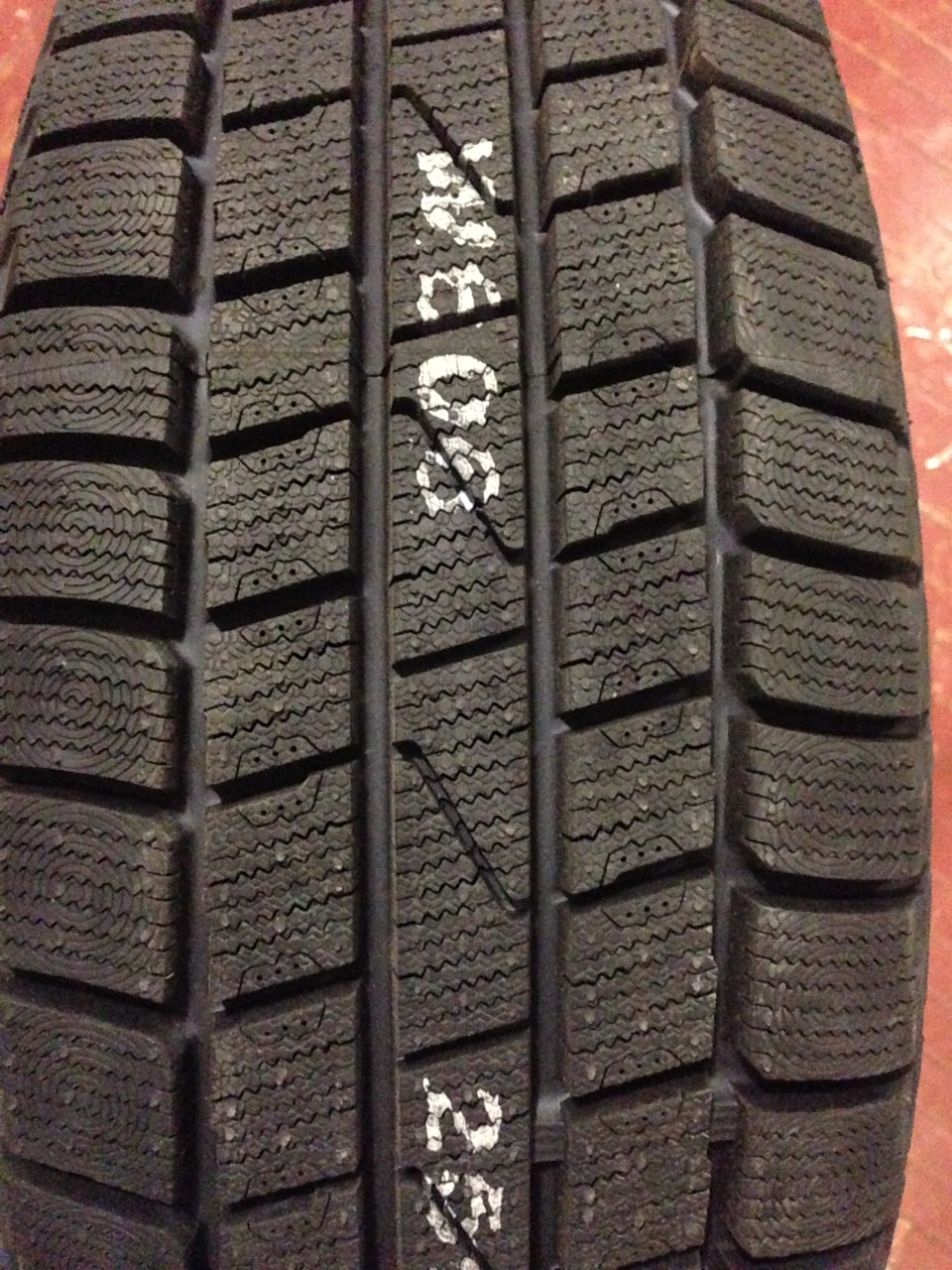 Шины hankook winter i cept. Hankook w606. Hankook i*cept w606. Hankook Winter i cept iz w606. 175/65 R14 Hankook Winter i'cept w606.