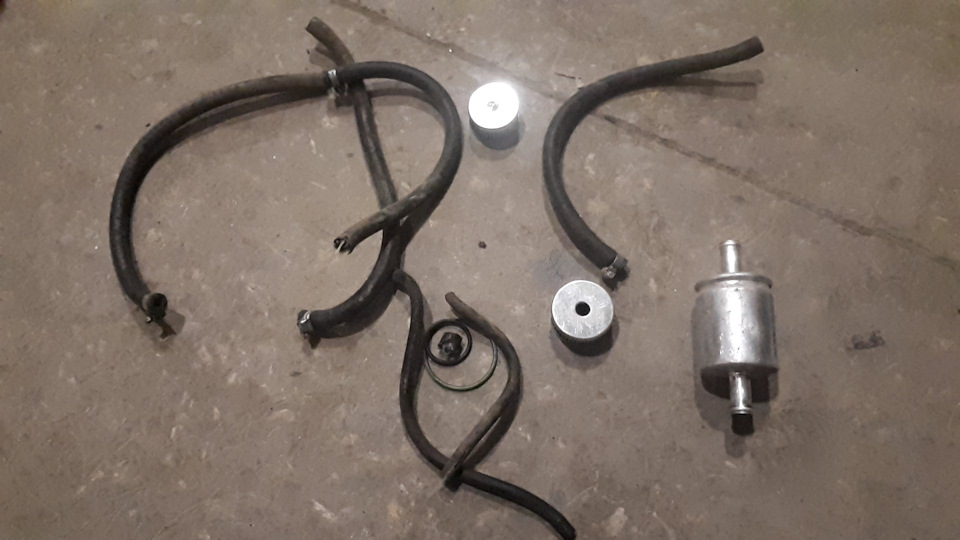 Небольшое т.о гбо. Замена трех фильтров гбо и всех шлангов на форсунки ...