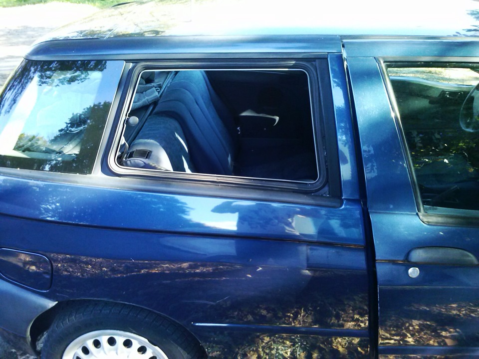 Вышел утром во двор а тут такое… — Alfa Romeo 145, 1,6 л, 1997 года ...