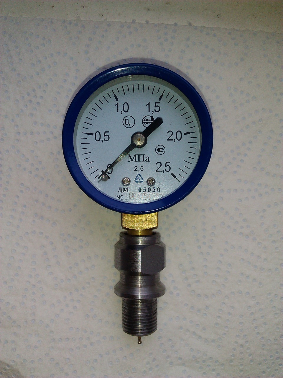 1 37 мпа. Манометр 1мпа co2. Манометр 2,5 атм. Манометр 2.5 МПА. Манометр механический давления масла 2.5 МПА.