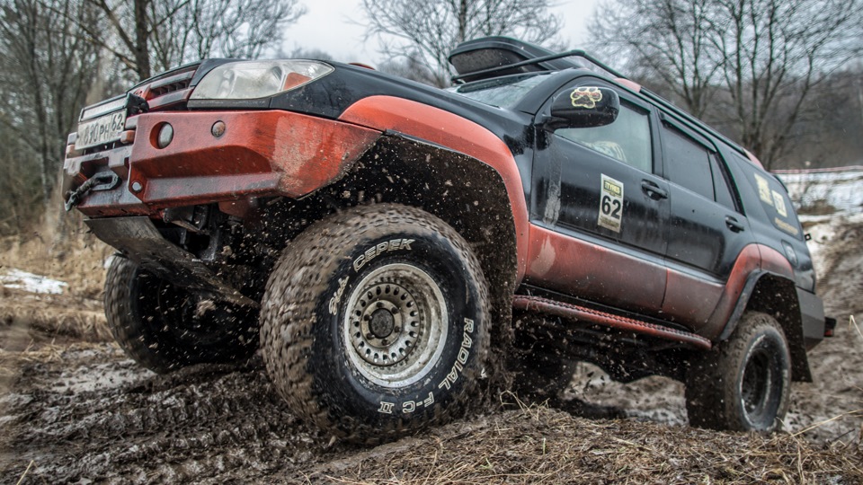 Toyota 4Runner Весёлый Бобик на 35-ых