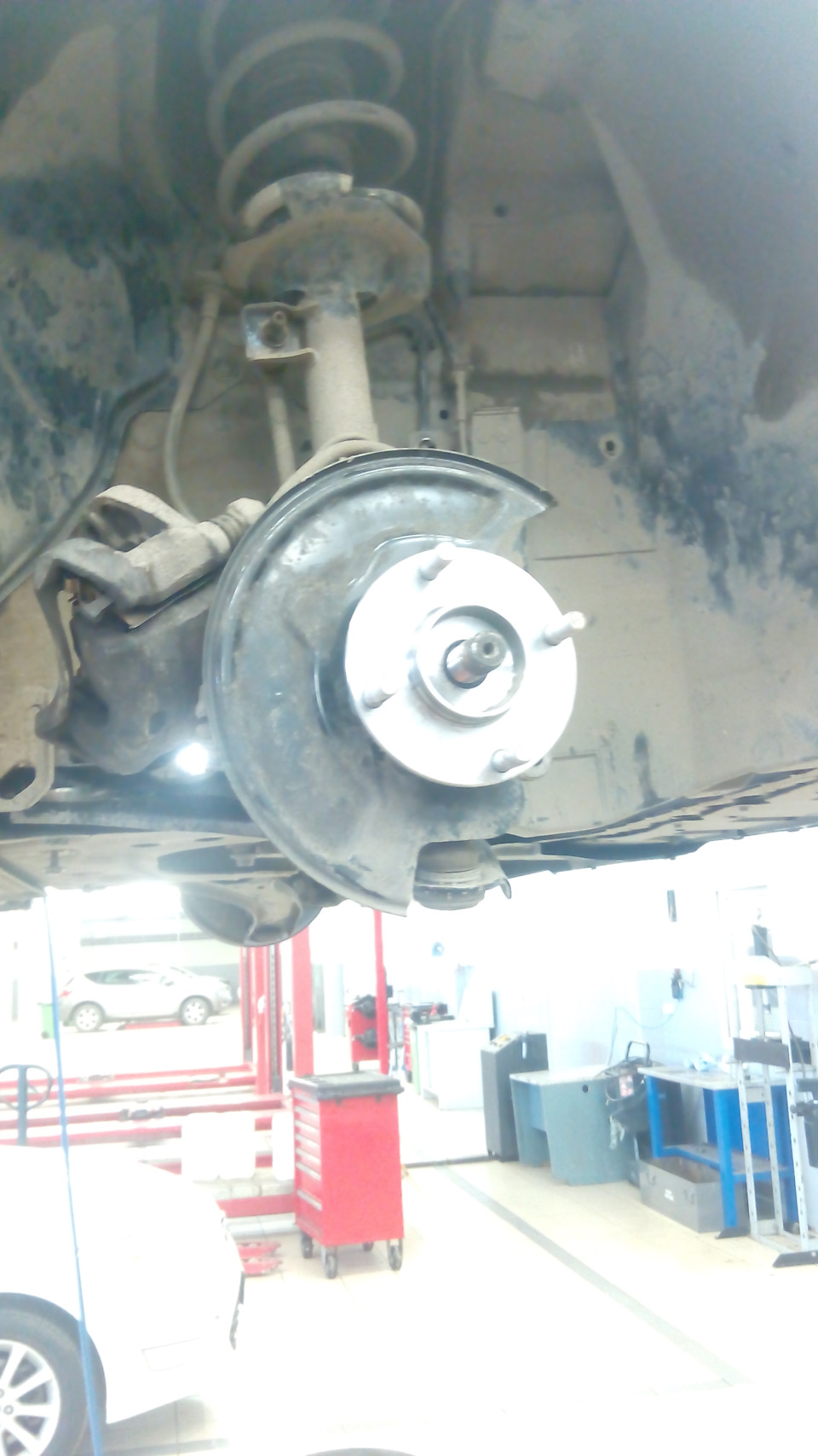 Замена кое. Сальник кулисы гольф 3. Королла 100 замена задних амортов. Замена кое. P0122 матиз.