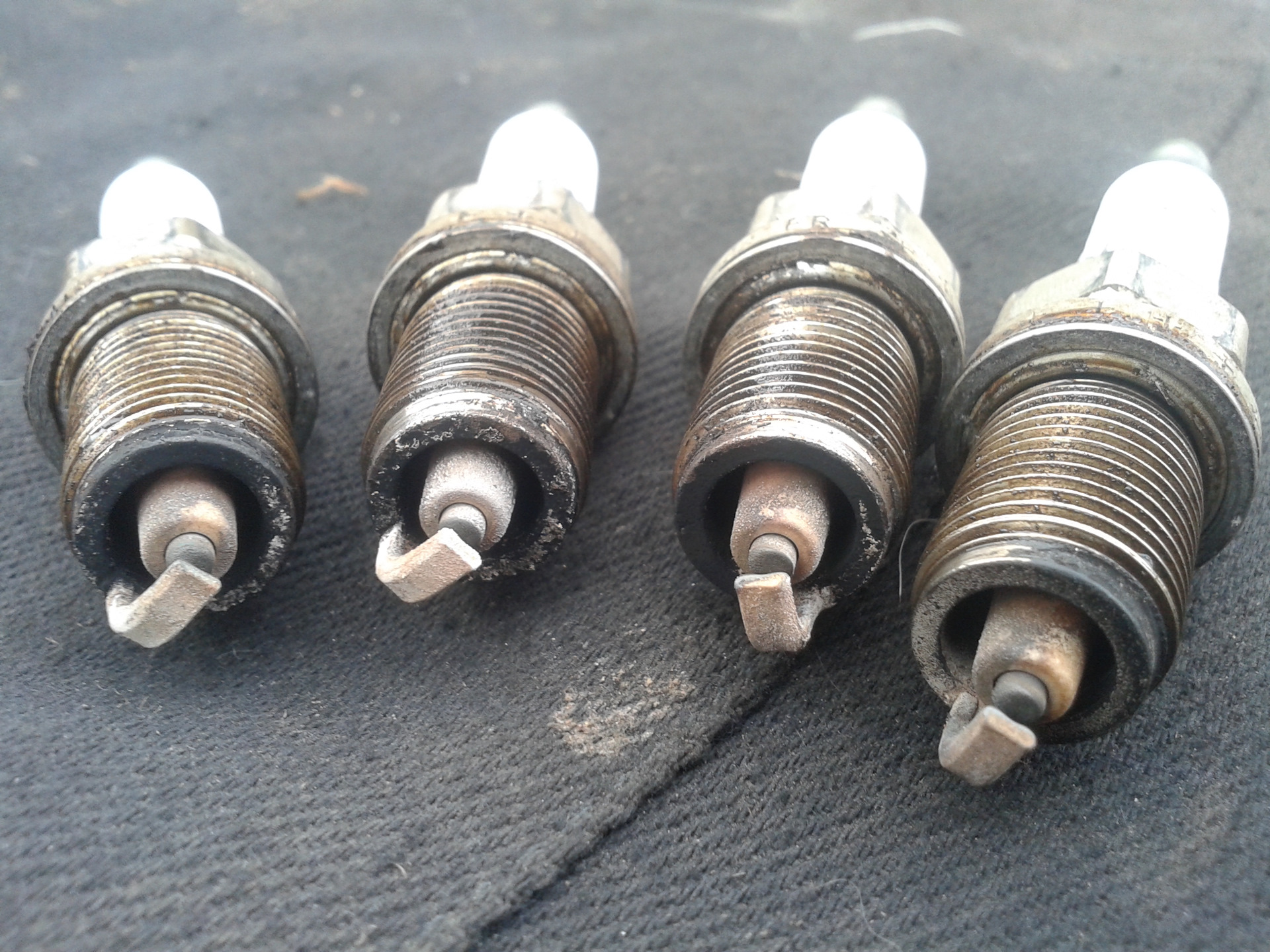 Nissan bluebird свечи