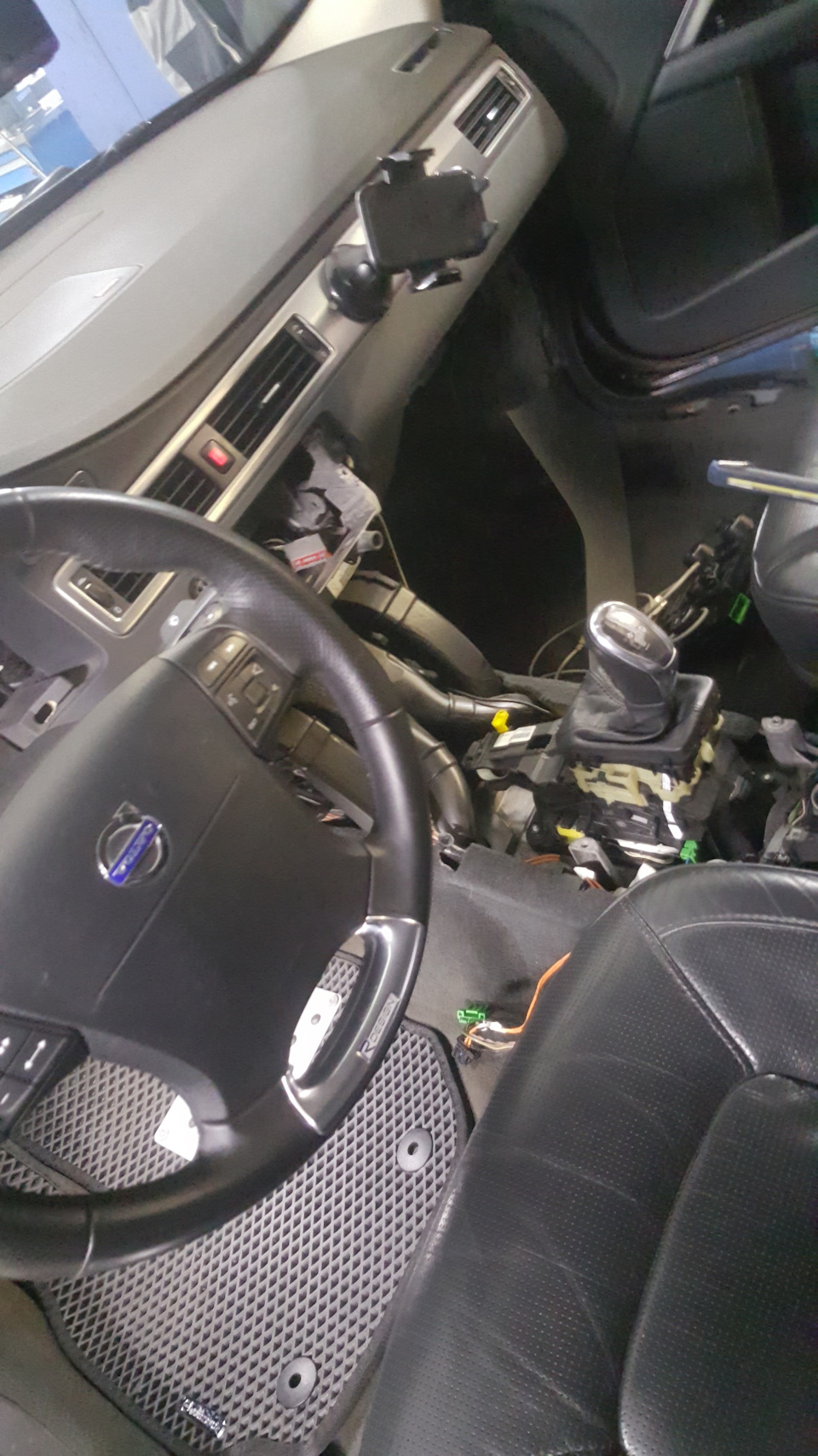 Фото в бортжурнале Volvo S80 (2G)