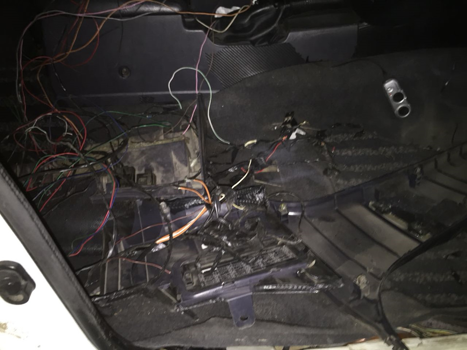 Заглючила сига Пандора DXL 3000 — Nissan Skyline (R34), 2,5 л, 1998 ...