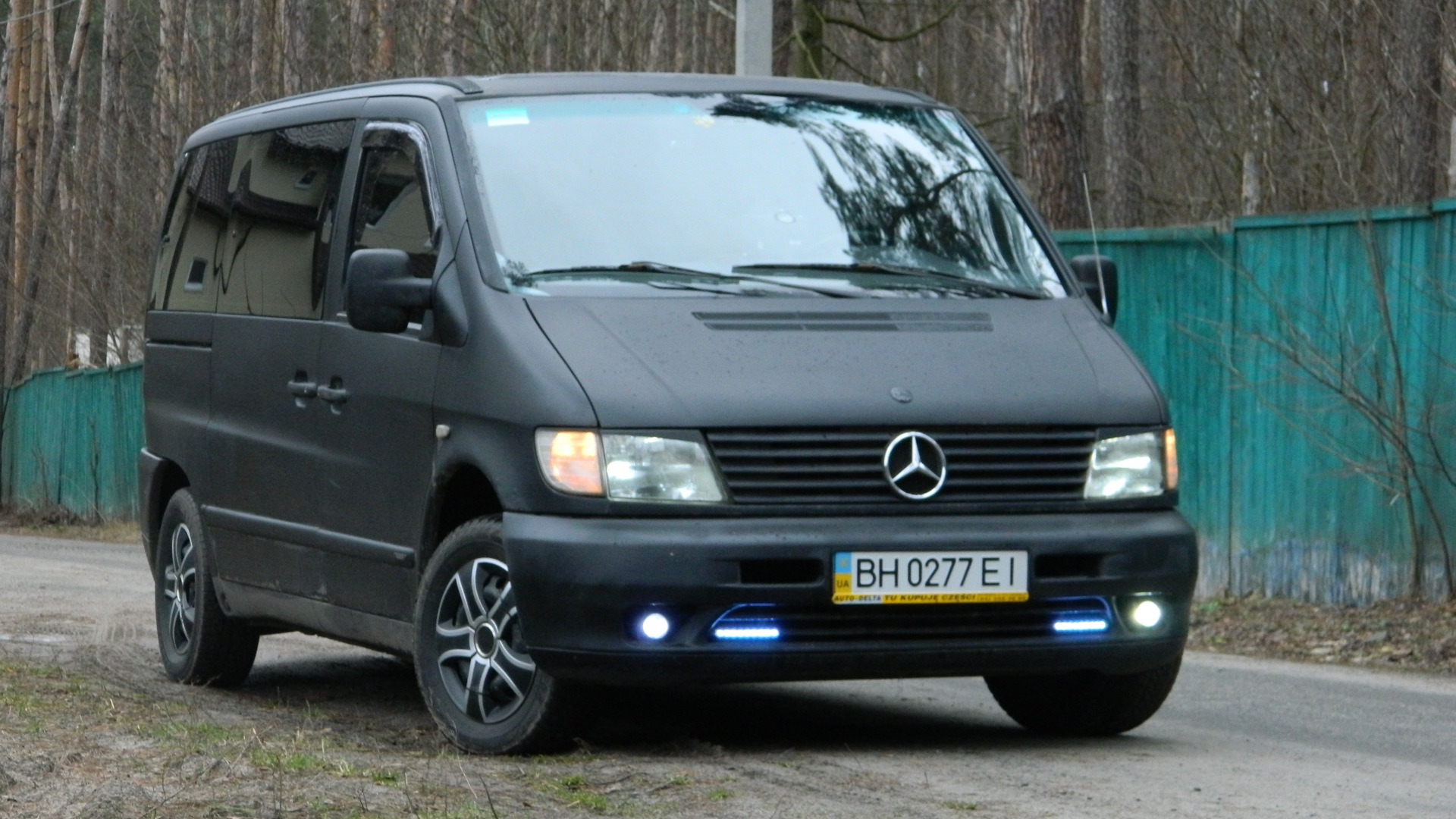 Mercedes-Benz Vito (1G) 2.2 бензиновый 2001 | V220 Черный мат Лучшая на  DRIVE2