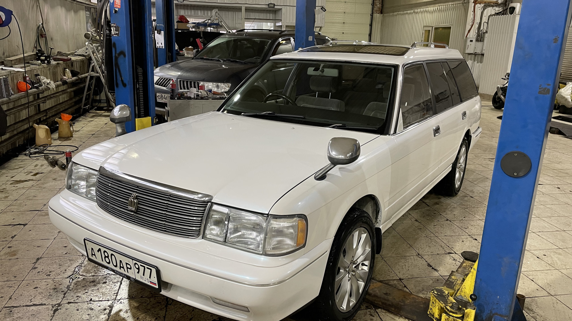 Toyota Crown Wagon (S130) 2.5 бензиновый 1993 | Crown JZS130G на DRIVE2