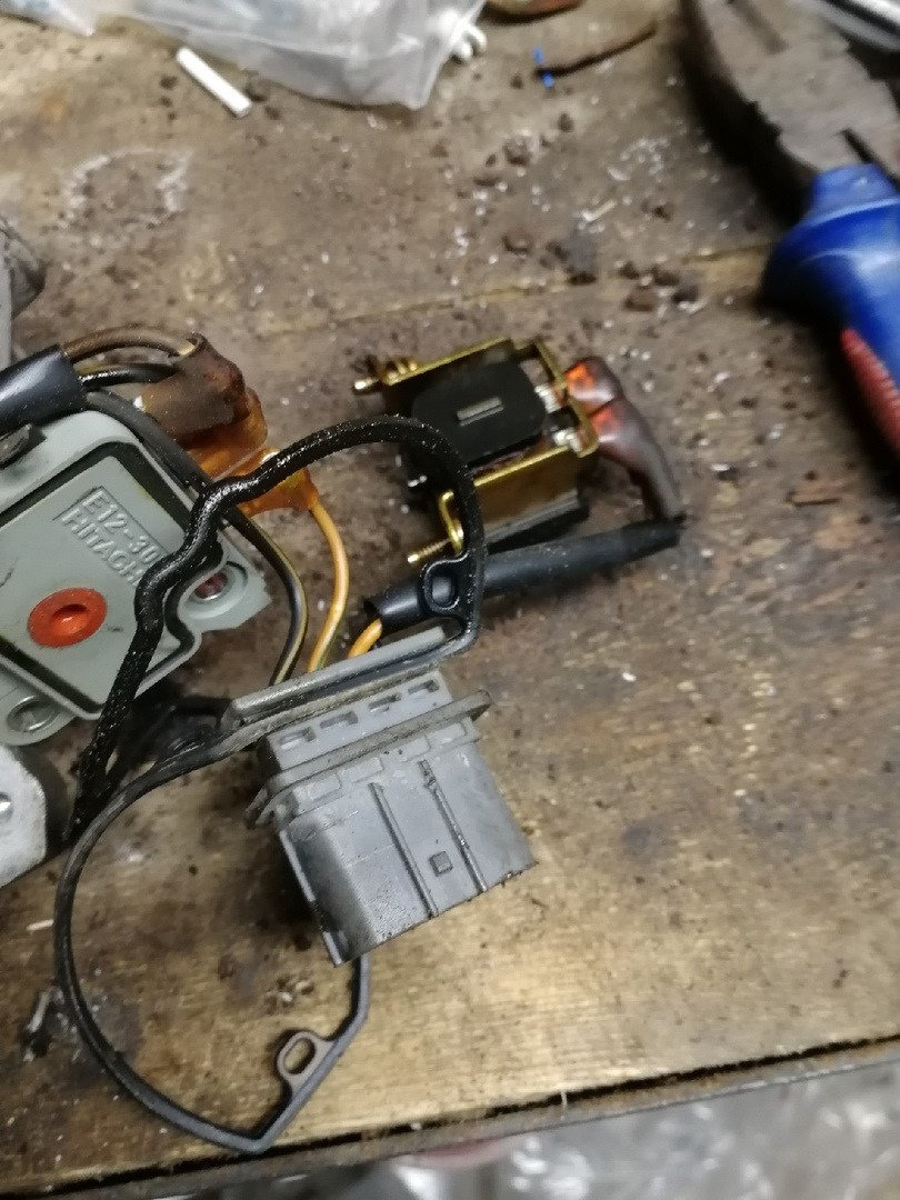 Замена сальника трамблера на F18b — Honda Accord (6G), 1,8 л, 2001 года ...