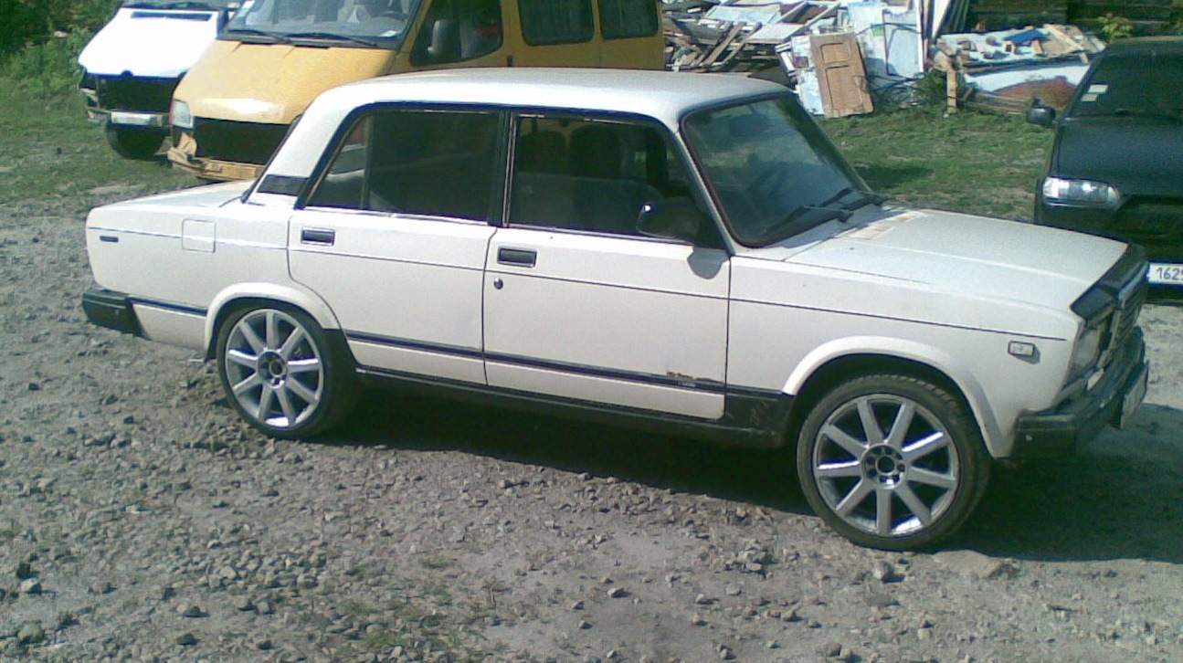 Lada 2107 бензиновый 1990 | на DRIVE2