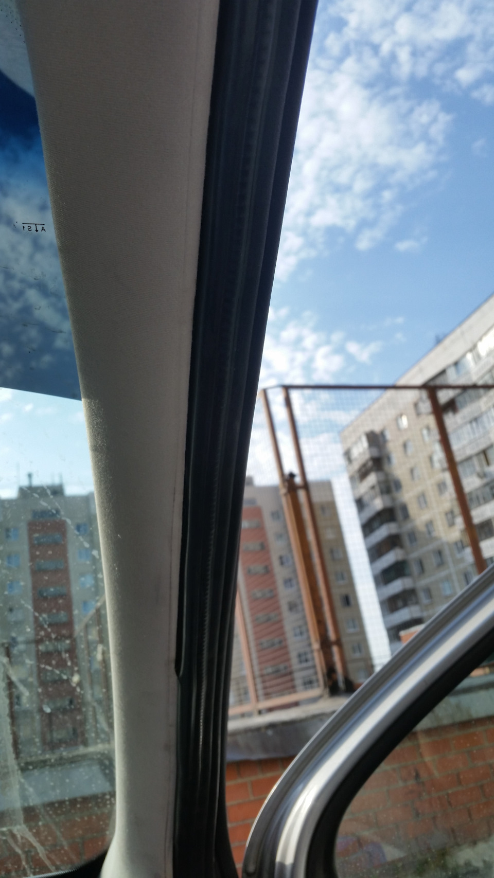 Замена уплотнительных резинок передних дверей. — Peugeot 307, 1,6 л ...