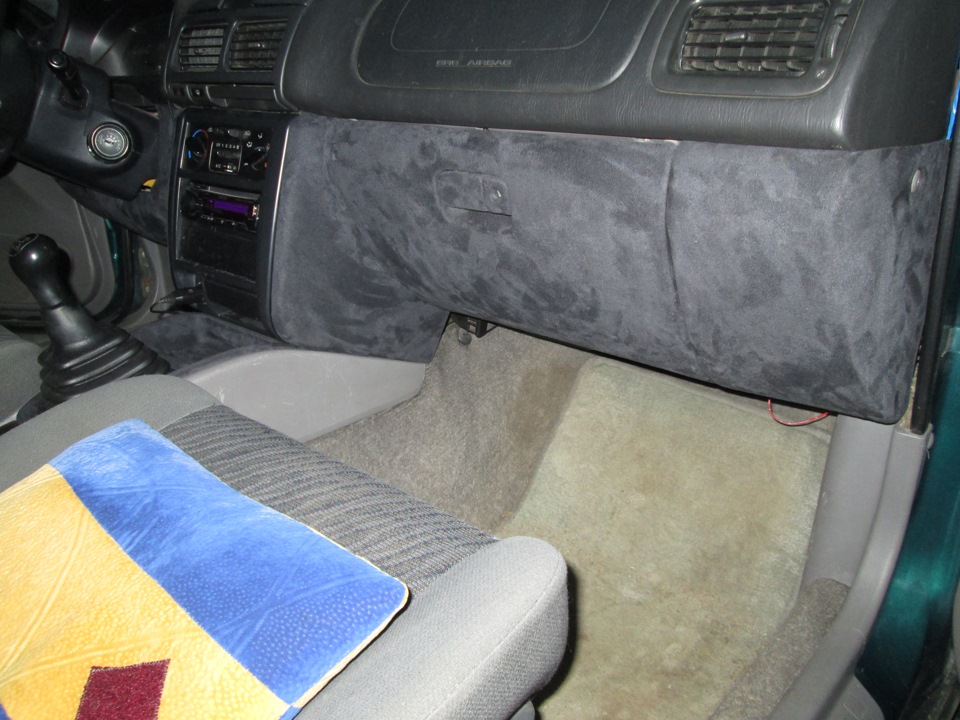 Оклейка нижней части торпеды самоклеющейся алькантарой — Subaru Impreza ...