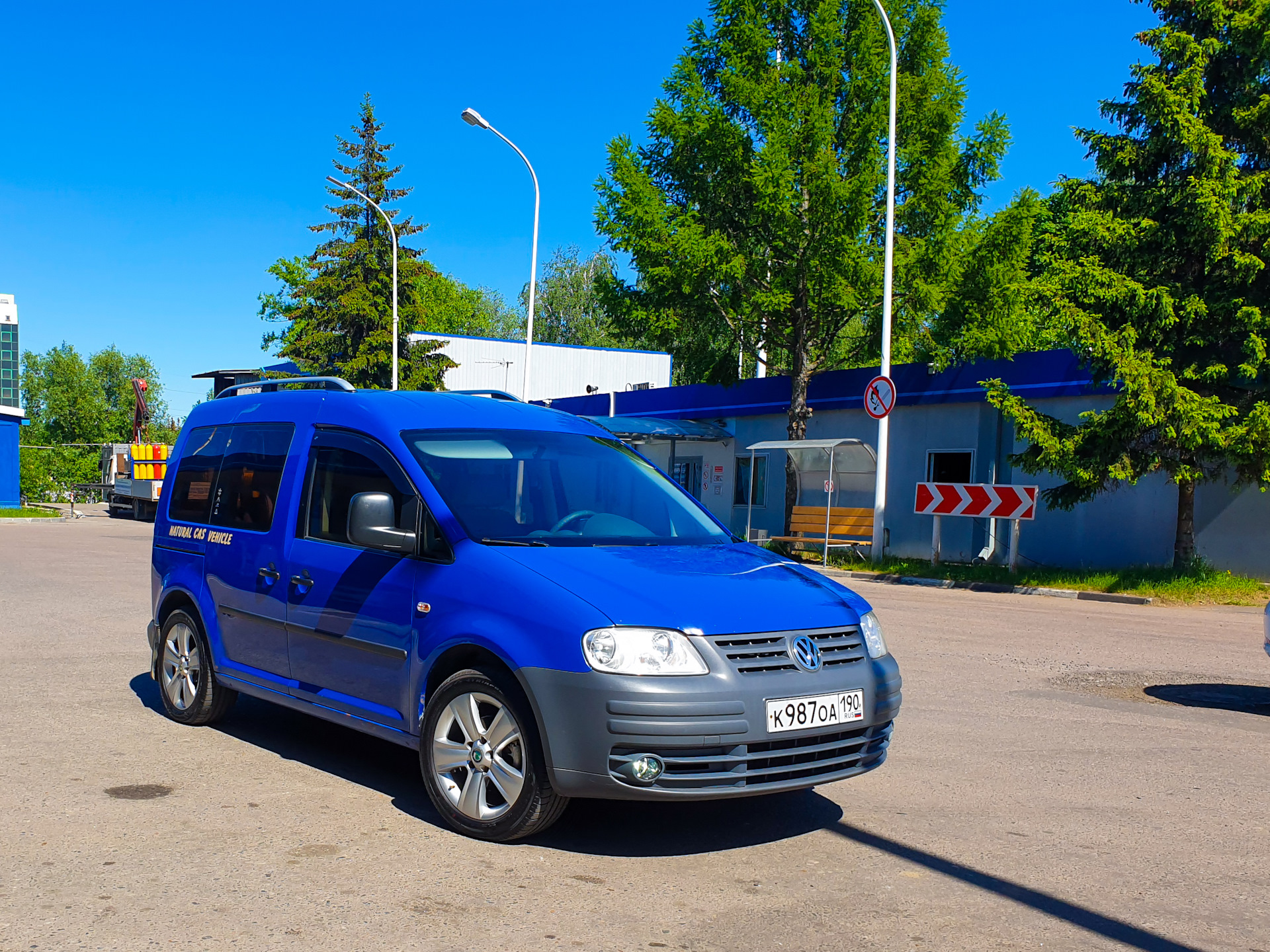 Фольксваген Кадди 2к 2008г. VW Caddy 2008 Lin Bus. Volkswagen Caddy 2000 противотуманки. Туманки на Фольксваген Кадди 2008 год.