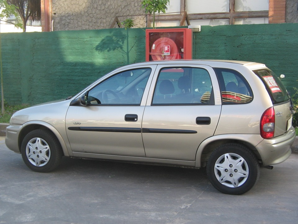 Chevrolet Corsa универсал