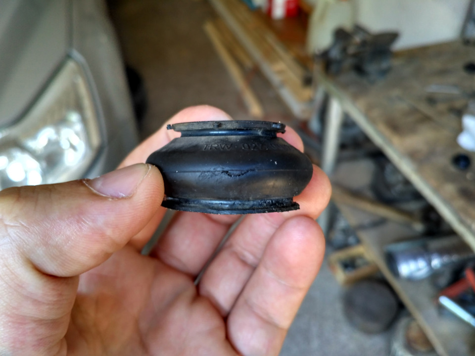 Замена пыльника шаровой опоры — DRIVE2