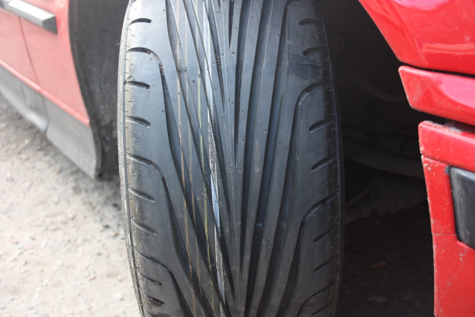 Шины — Goodyear Eagle F1 215/40R17 — BMW 3 series Touring (E36), 2 л ...
