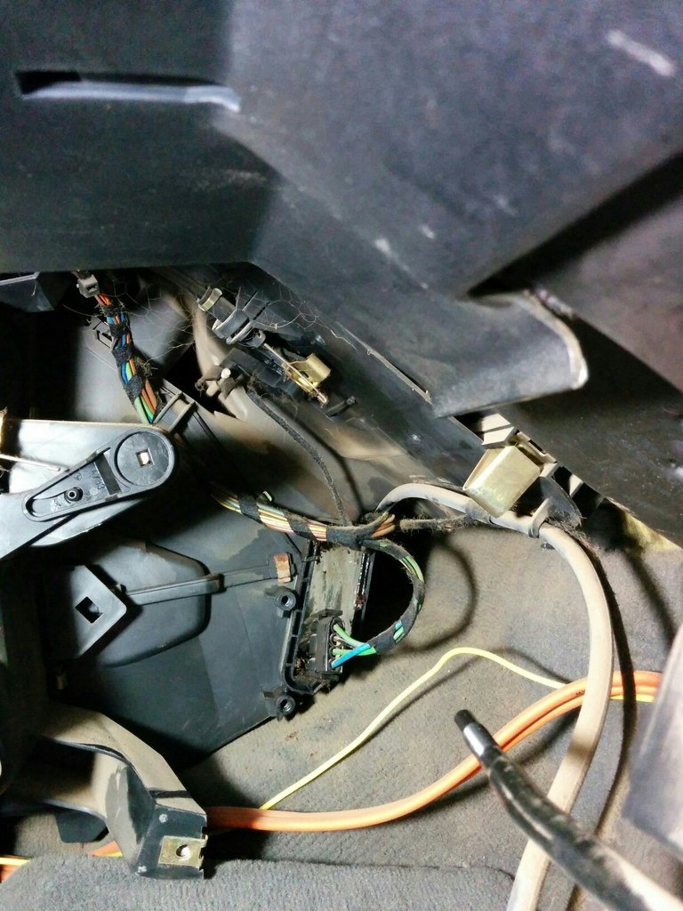 Течет печка и тосольный туман в салоне)) — BMW 5 series (E34), 2 л ...