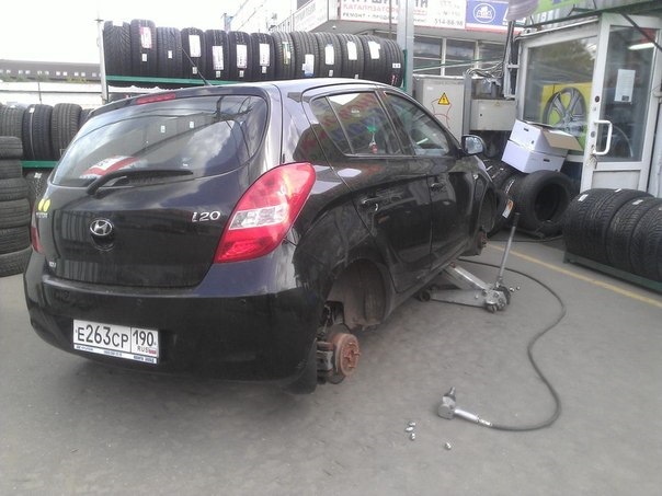 Купила новенькие шины. — Hyundai i20 (1G), 1,4 л, 2010 года | шины | DRIVE2