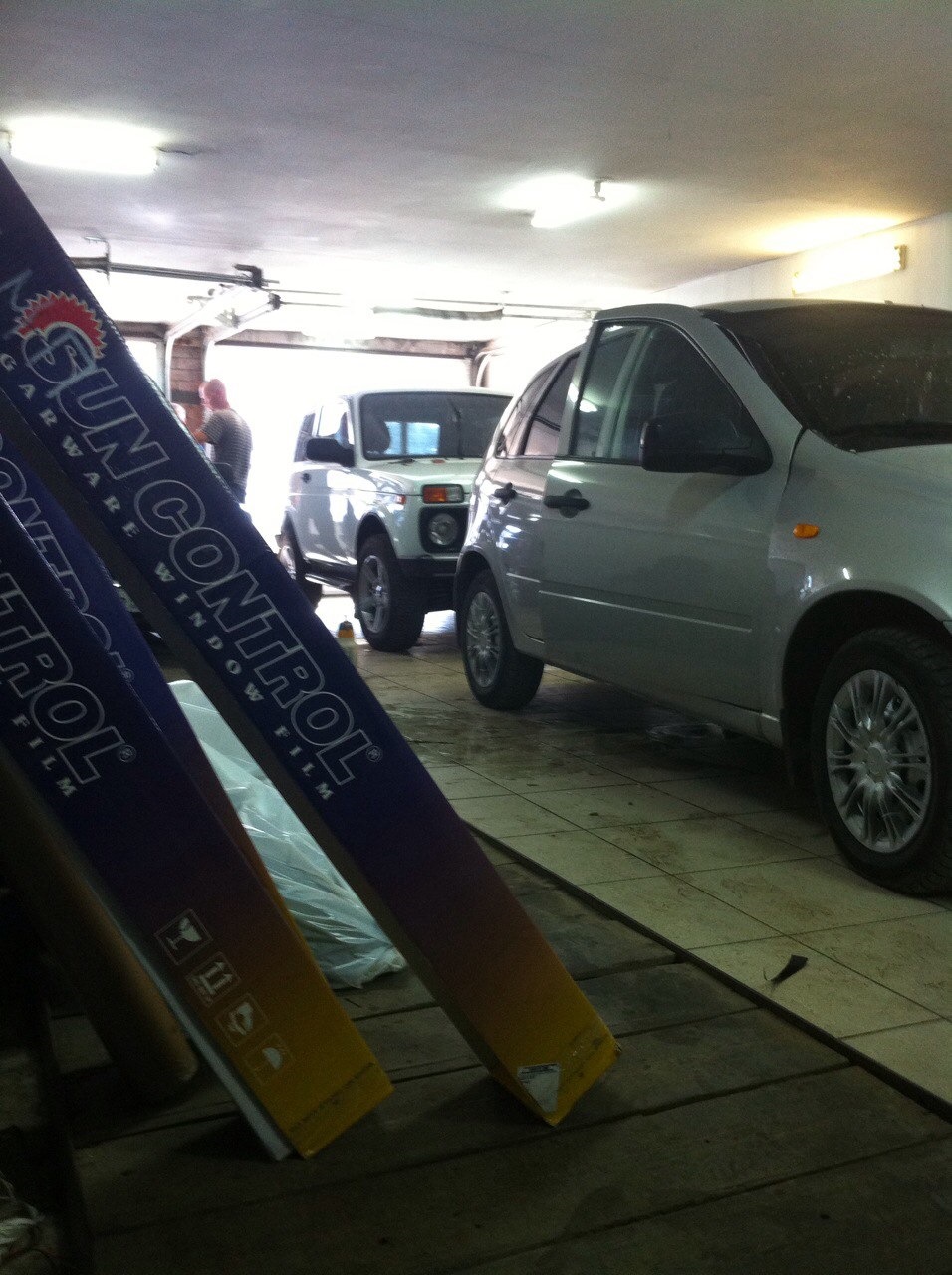 Sun Control 70% или тонировка лобового стекла — Lada 4x4 3D, 1,7 л ...