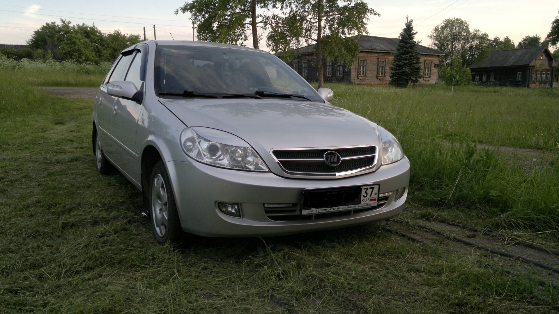 Лифан бриз 1.3. Лифан 520 1.3 2007. Lifan 520, 1,3 л. Реснички Лифан 520. Лифан Бриз реснички.