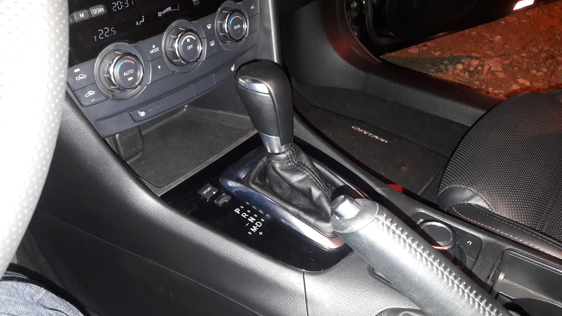 Передачи на мазде 3. Селектор Мазда 6 GH. Mazda 6 2013 АКПП накладка селектора. Селектор АКПП Мазда 3. Мазда 6 автомат.