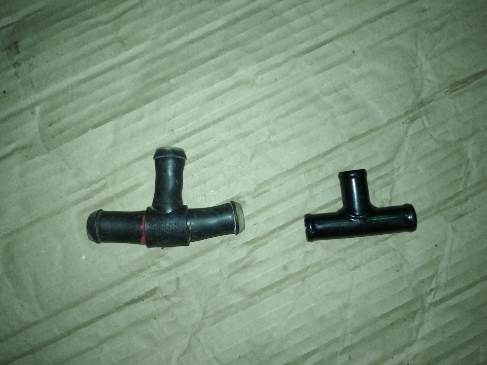 Старый тройник и новый перед установкой. — KIA Sorento (1G)