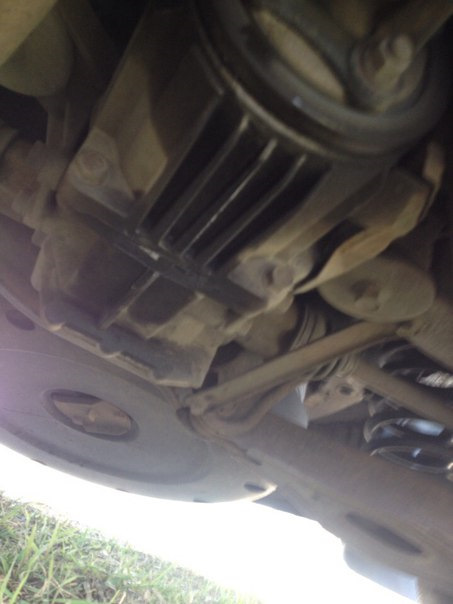 Течь сальника хвостовика и шкива коленвала, замена ремня — Mitsubishi ...