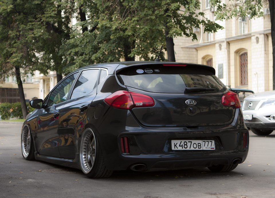 kia ceed stance