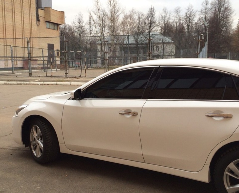 Тонированные бока. Nissan Teana l33 тонировка. Тонировка 5 бока. Бока 35 лоб 50 тонировка.