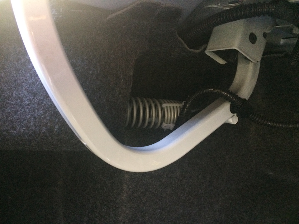 автооткрывание багажника — Volkswagen Polo Sedan, 1,6 л, 2016 года ...